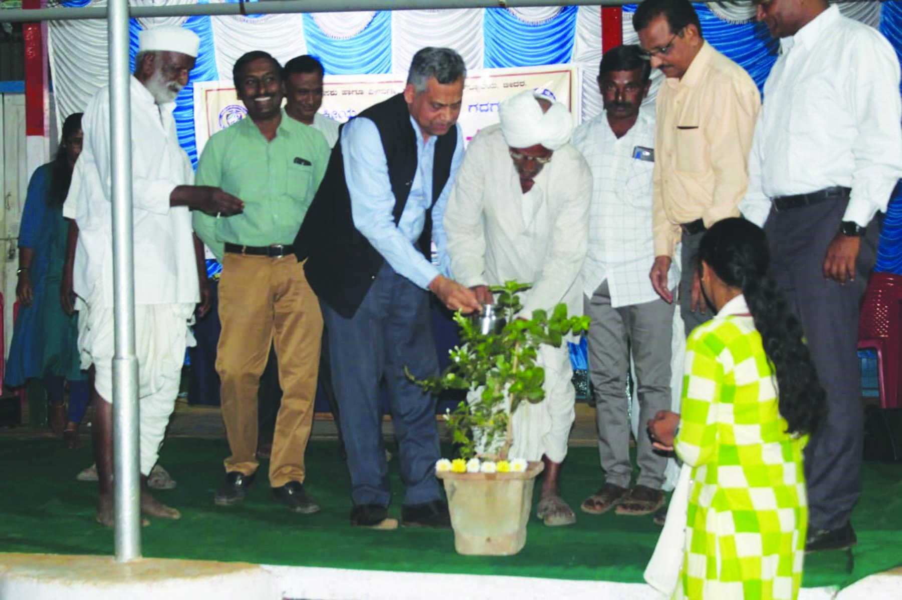 ಸಂಭಾಪೂರ ಗ್ರಾಮ: ಪಶು ಆರೋಗ್ಯ ತಪಾಸಣಾ ಶಿಬಿರ
